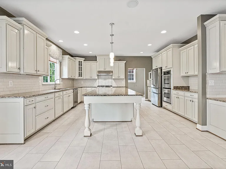 4561 Rona Pl — Photo 23