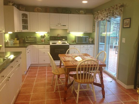 2nd image of 946 Plymouth Lake Dr