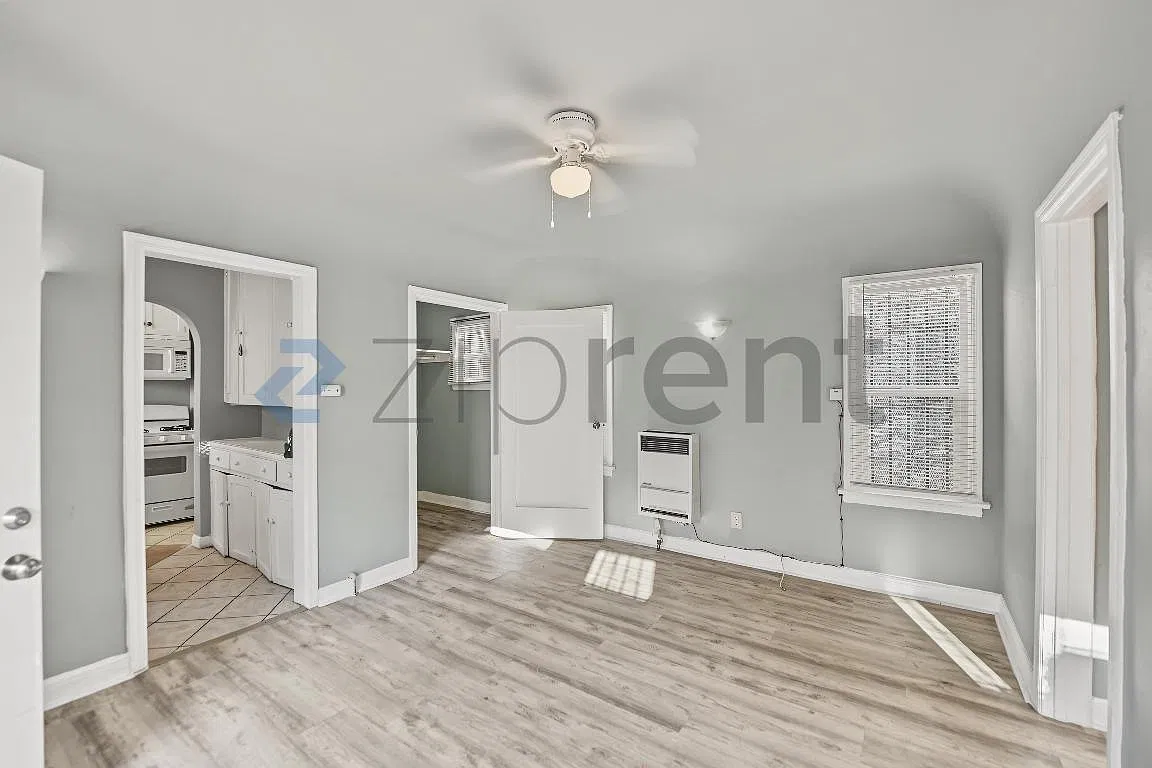 1 bed, 700 sqft, $2,100 — Photo 1