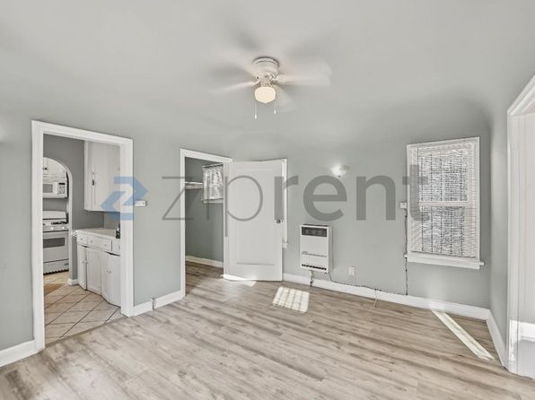 1101 1/4 W 39th St