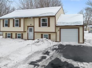 8471 Button Rd, Cicero, NY 13039