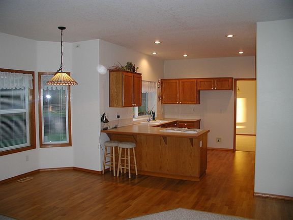 Family/kitchen combo