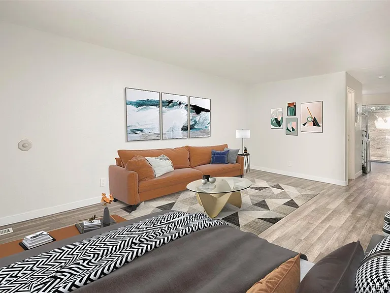 71 S Sable Blvd #B12 — Photo 6