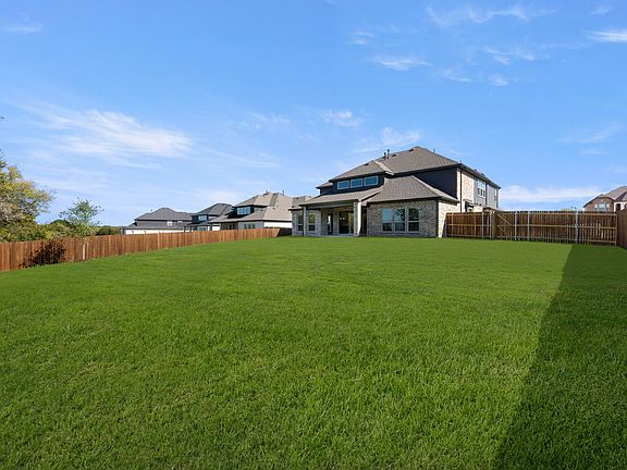 5th image of 609 S Hidden Lakes Dr