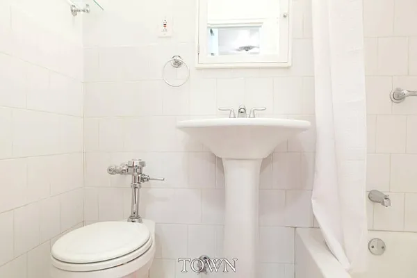 Rented by Town Residential | media 22