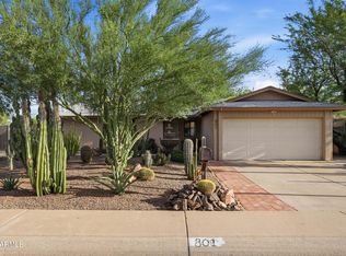 801 W Michelle Dr, Phoenix, AZ 85023