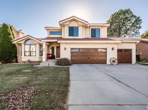 38 Heather Ct, Pueblo, CO 81001