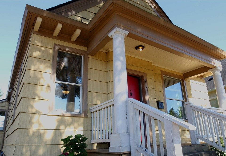 1st image of 915 S Cushman Ave