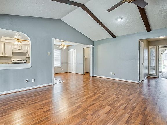 2nd image of 4817 Cloverdale Ln