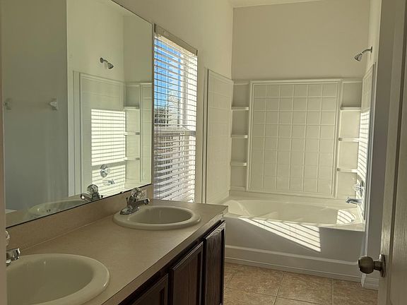5th image of 2324 Betsy Ross Ln
