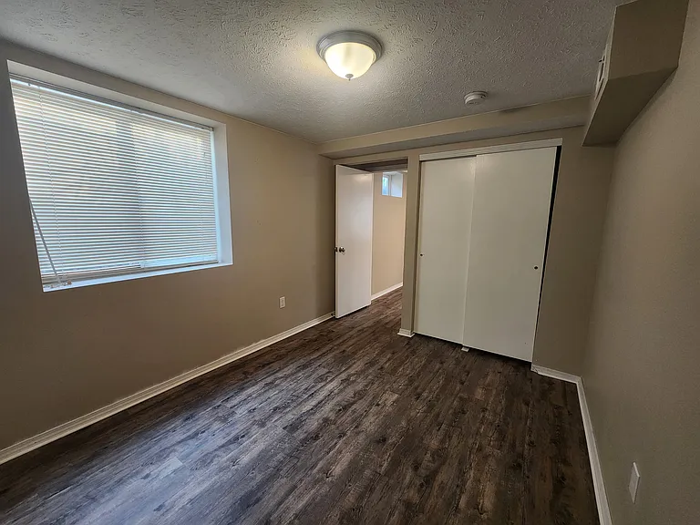 6008 N Cochran St — Photo 8