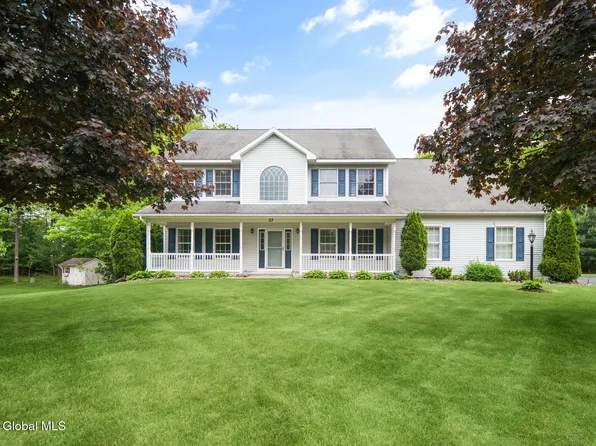 23 Jarose Place, Clifton Park, NY 12065