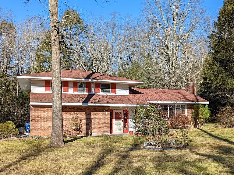 94 Bronson Rd — Photo 1