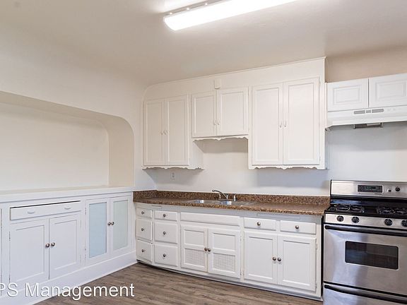 4th image of 3450 Santa Ana St #10855391