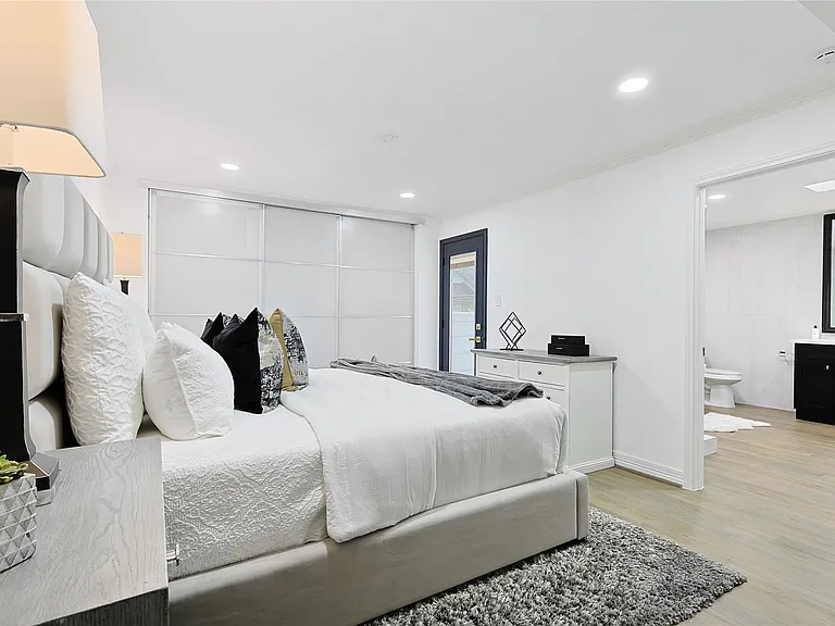 526 Colquitt St — Photo 17