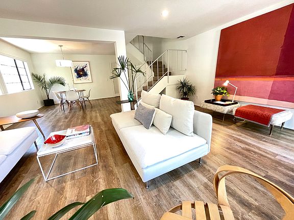 2nd image of 4459 Ventura Canyon Ave APT 2