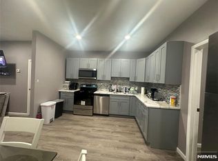 422 Avenue C, Bayonne, NJ 07002