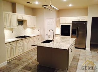 3009 Farrington Way, Bakersfield, CA