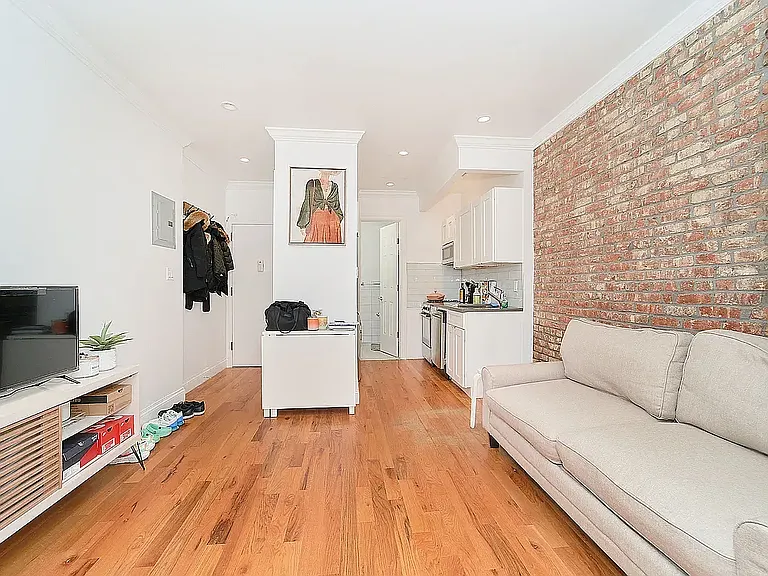 310 E 83rd St #3C — Photo 1