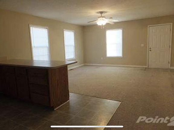 4th image of 834 Cobbler Ln E
