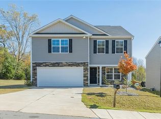 109 Carriage Cove Cir, Mocksville, NC 27028