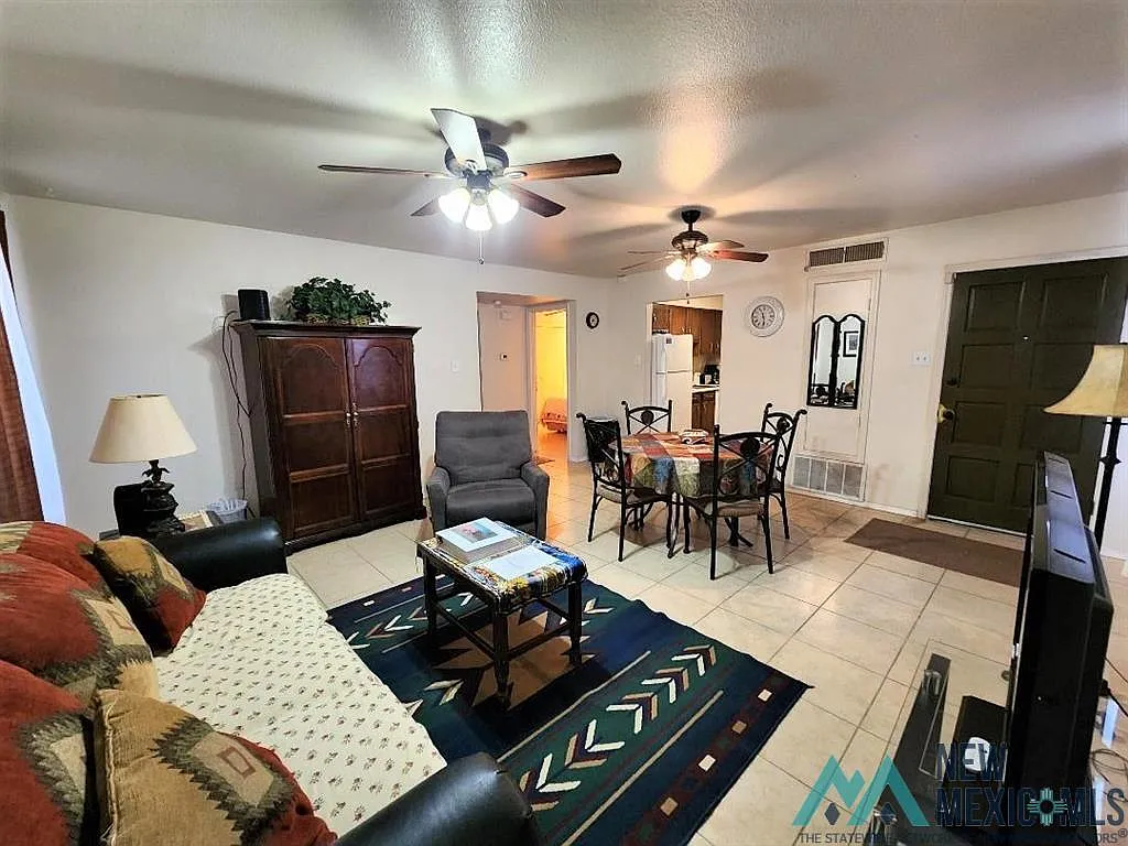 1501 Riley Dr — Photo 4