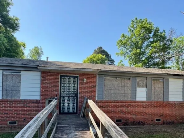 5076 Newton Rd, Memphis, TN 38109