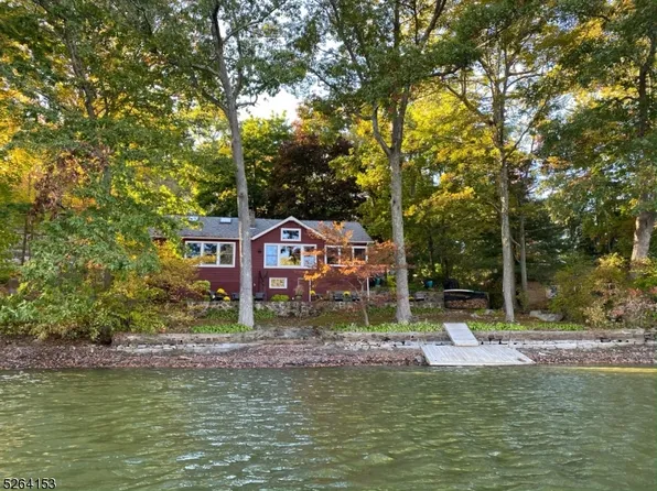 41 Lake Shore Rd West, Hardyston Twp., NJ 07460