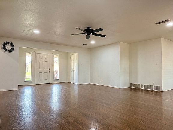 5th image of 4304 Gulf Ave