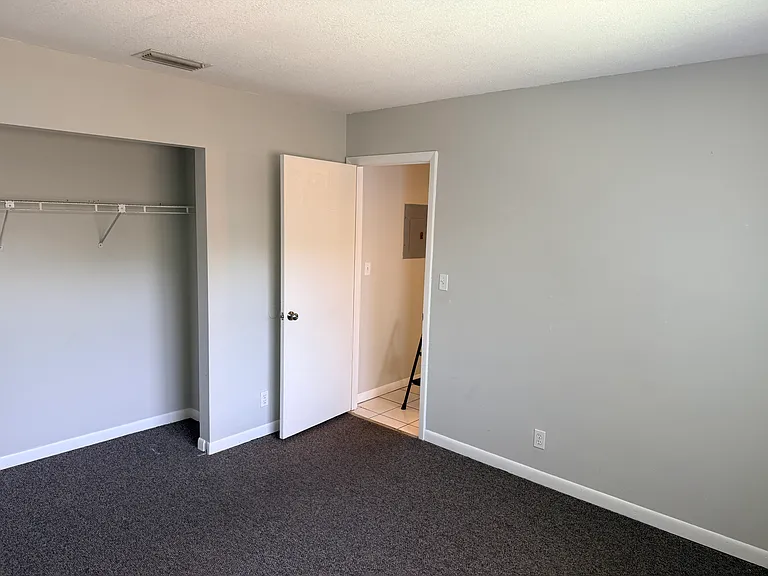 4686 SW 65th Ave — Photo 11