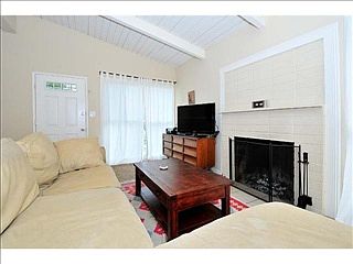 3rd image of 5049 La Paz Dr