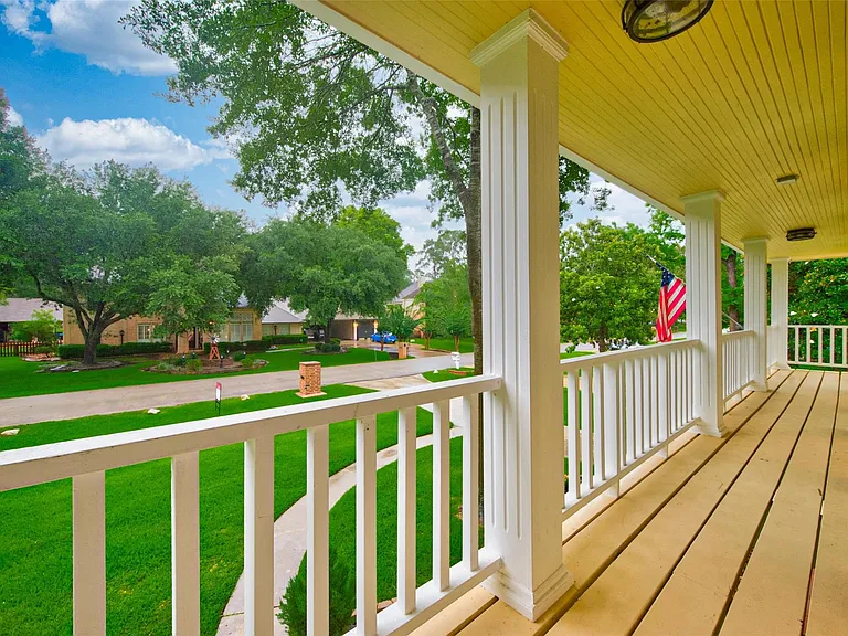 746 Stone Mountain Dr — Photo 44