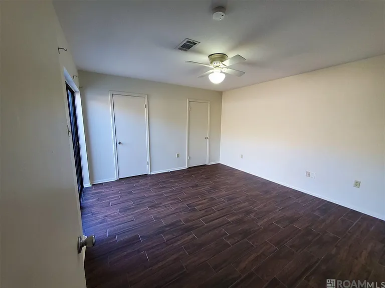 5151 Everett Ln — Photo 9