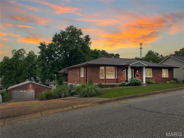 1222 W 9th St, Washington, MO 63090