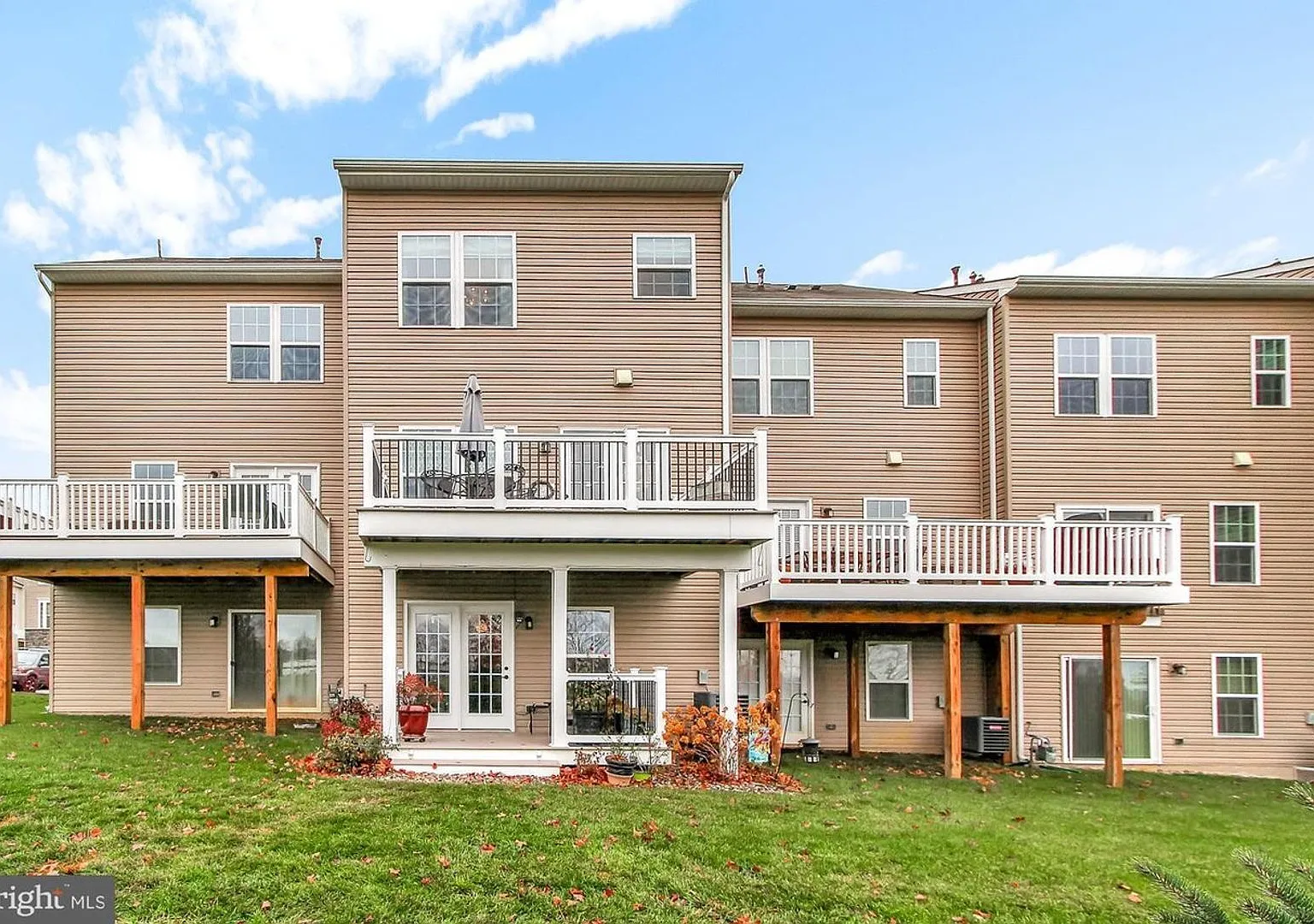 927 Brechin Ln York, Pa 17403 **Regents Glen Community** — Photo 4