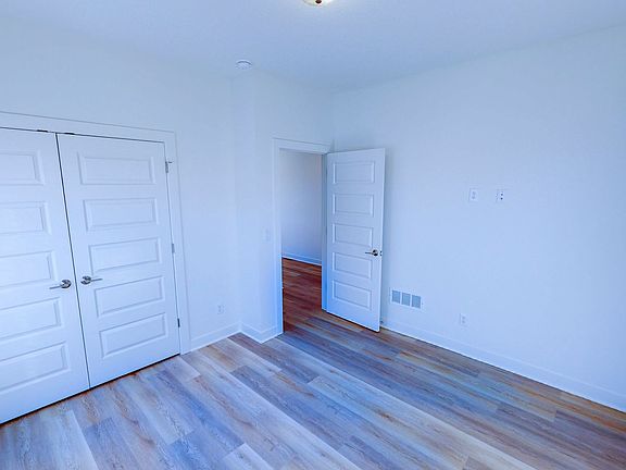 3rd image of 19947 Cornice St