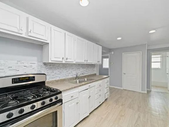 2nd image of 6610 Wenz Ave