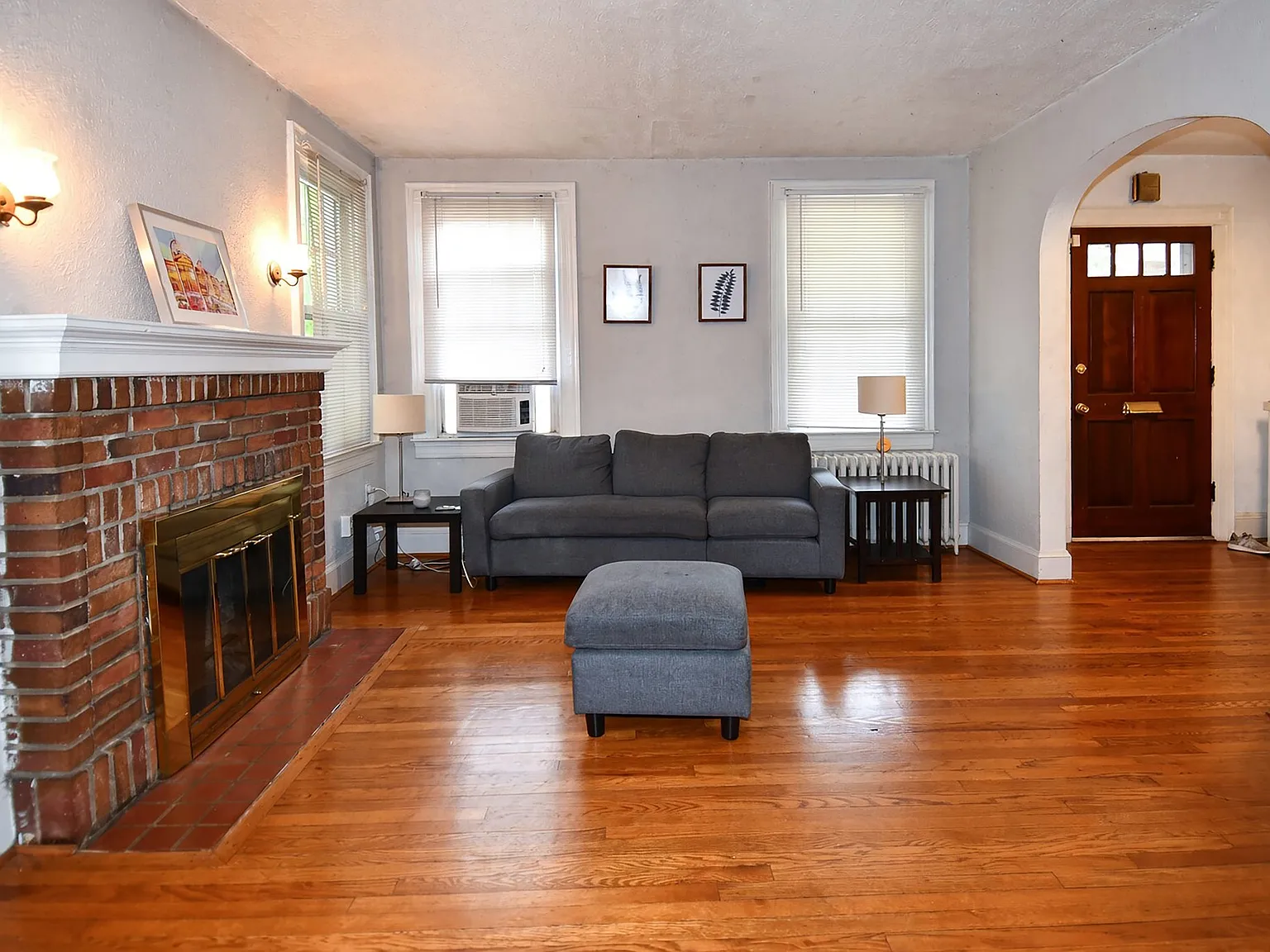 Beautiful three level Townhouse near CUA/Brookland. Private yard with detached garage — Photo 3
