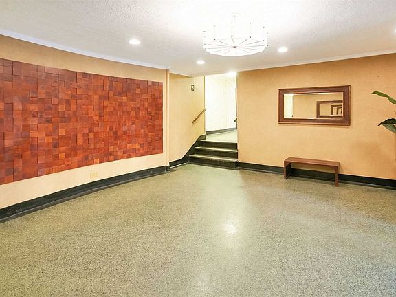 3rd image of 10212 65th Ave #B32