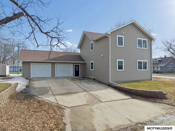 116 W Congress St, Nora Springs, IA 50458