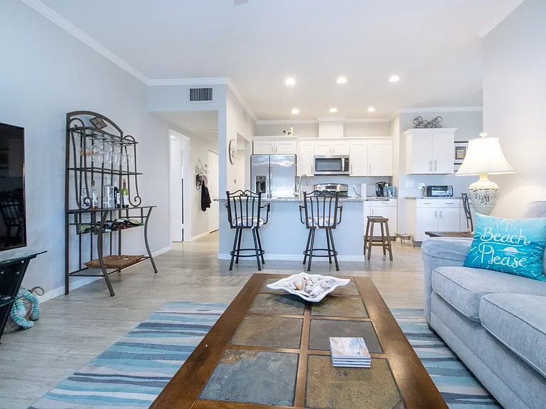 5920 Driftwood Ave — Photo 34
