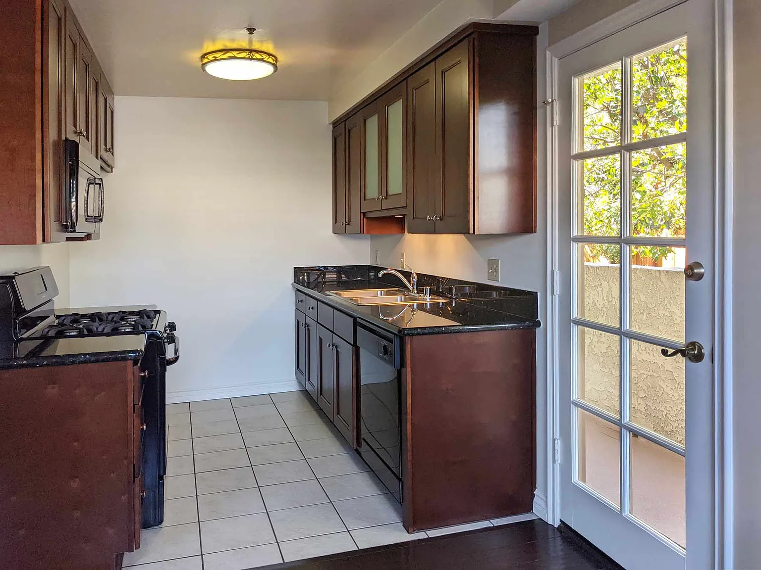 Chelsea Manor — Photo 4