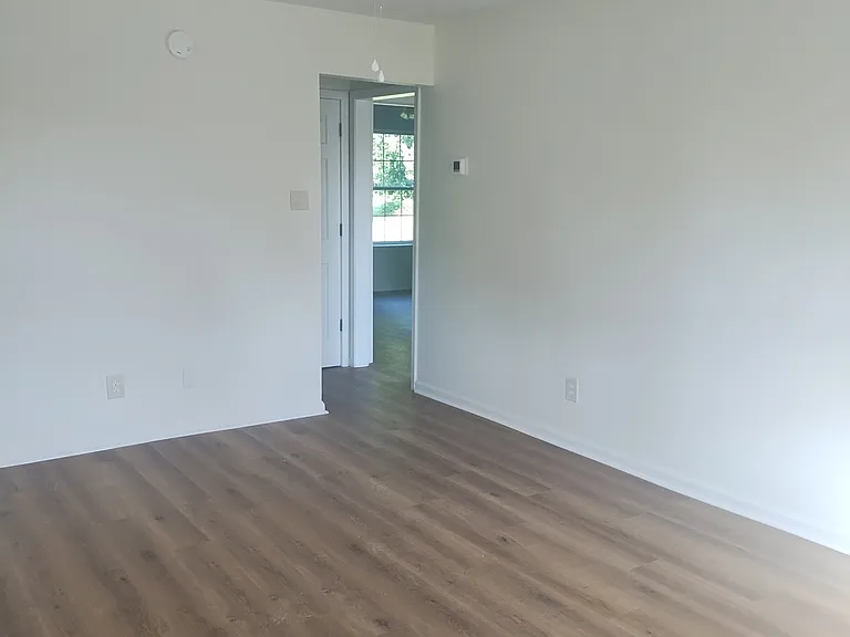 420 Poplar St #B — Photo 2