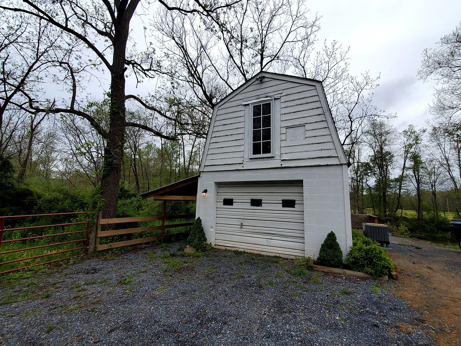 Studio, 450 sqft, $900 — Photo 1