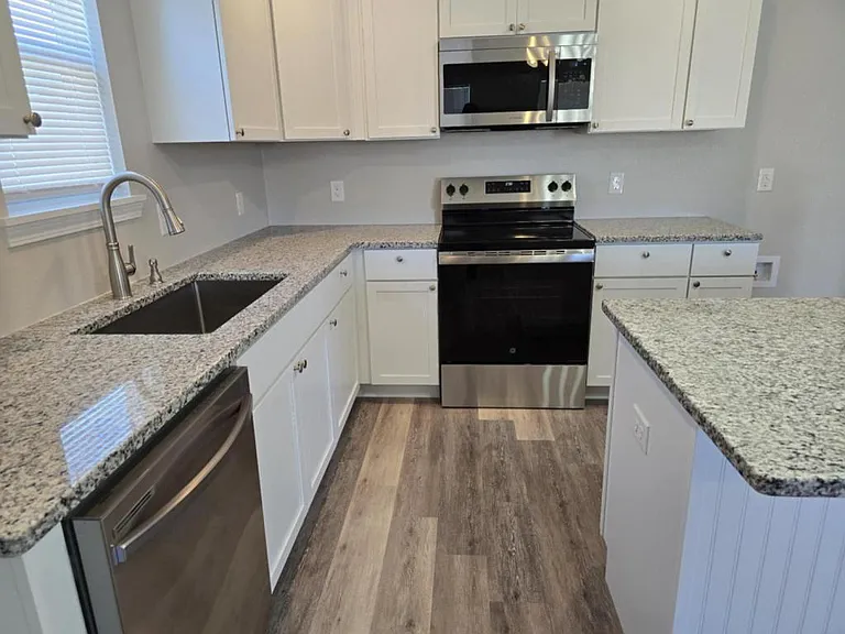 4115 W 57th St #A — Photo 5