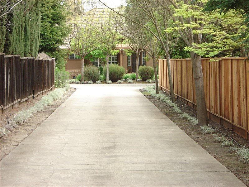 1st image of 1170 Castle Lake Cir