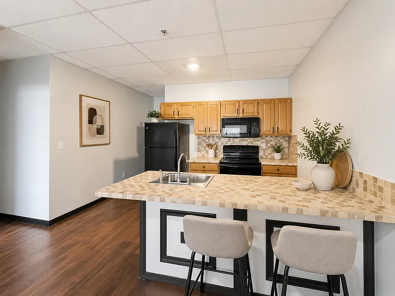 Seventh Street Apartments — Photo 1