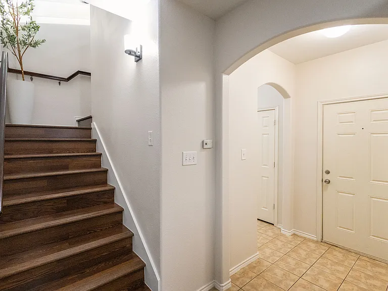 154 Castleridge Dr #B — Photo 46