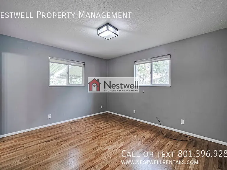 1335 E Maplewood Dr — Photo 19