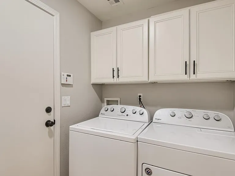2212 Crestline Falls Pl — Photo 22